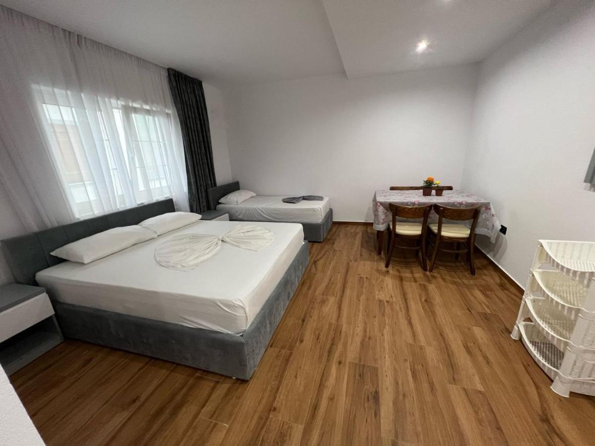 Vila Herta - Escape Durrës Esterno foto
