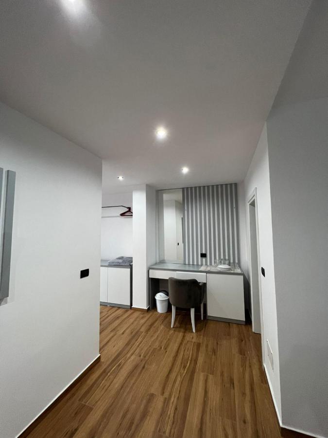Vila Herta - Escape Durrës Esterno foto