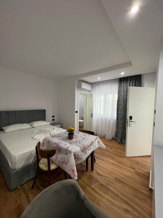 Vila Herta - Escape Durrës Esterno foto